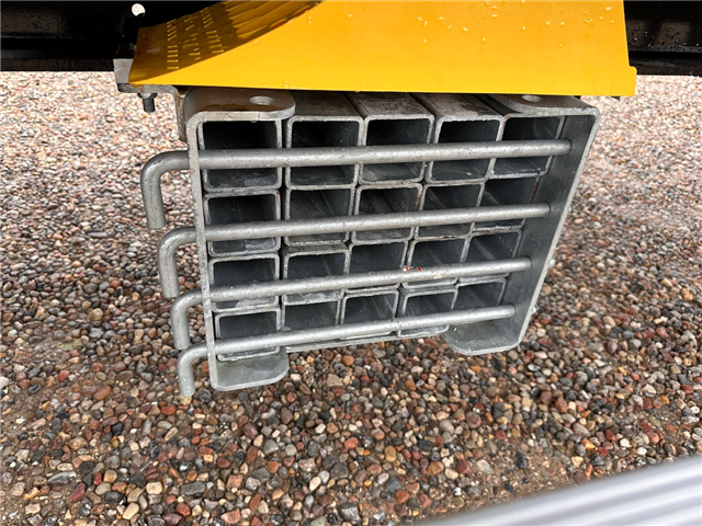 Kässbohrer SPS 3, Alusider Åben