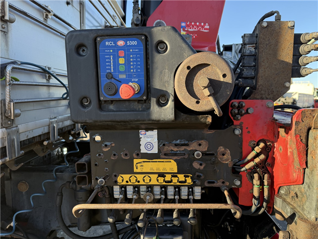 Volvo FH500 8x2*6 Tip / HMF 2120 K3