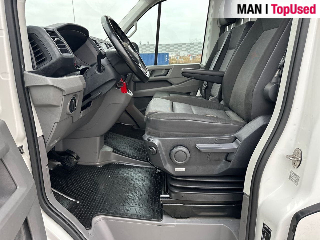 MAN TGE 3.180 4X2F SB