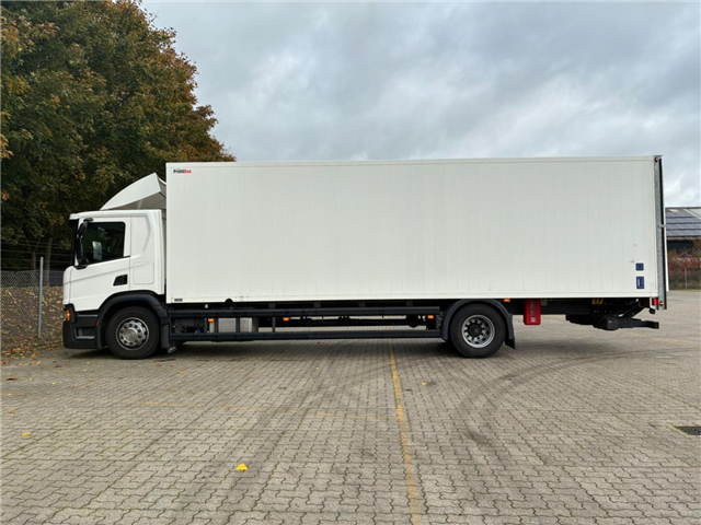 Scania P 250 B4x2NB Boks/lift