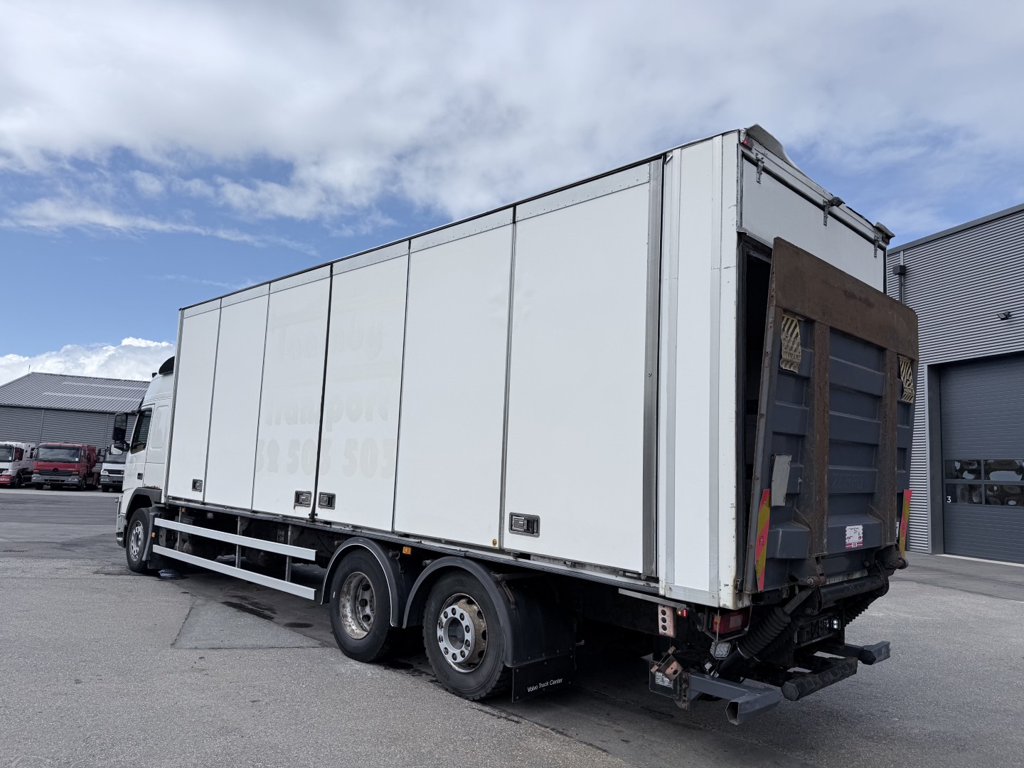 Volvo FM 330 6x2*4 Sideåbning 8.7 m