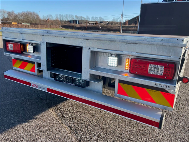 Iveco S-WAY AD190S34-E6e/FP Stillads