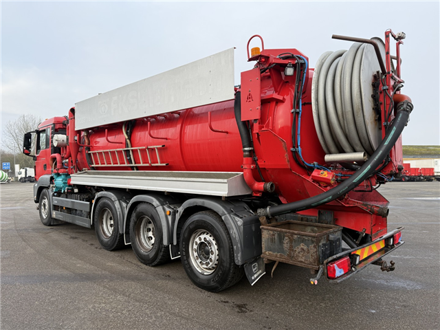 MAN TGS 35.480 8x4*4 Hvidtved Larsen 16.000 l.