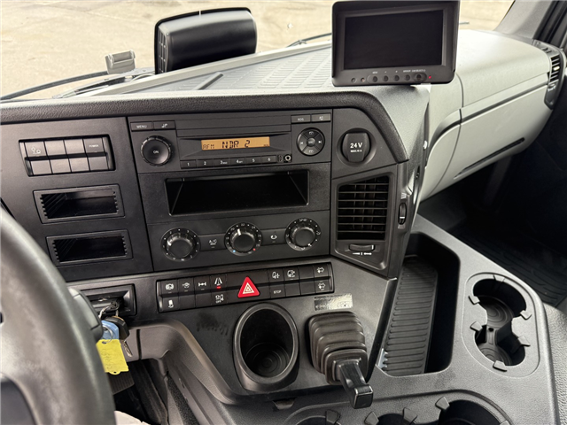 Mercedes Actros 1832 4x2 Euro 6