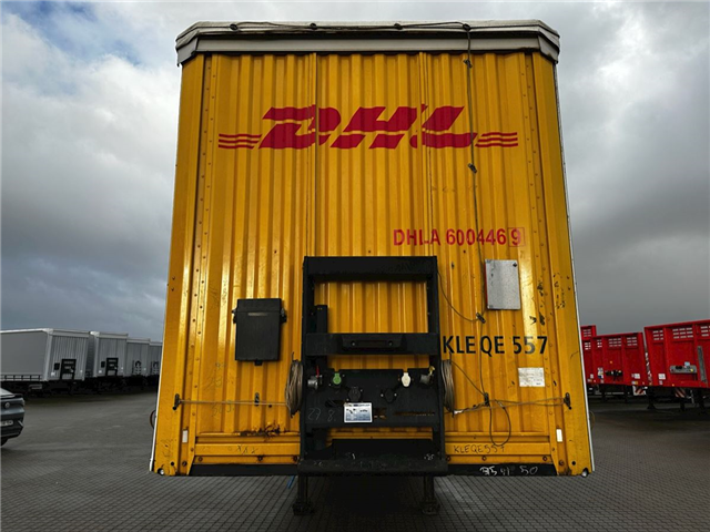 Kässbohrer Gardintrailer