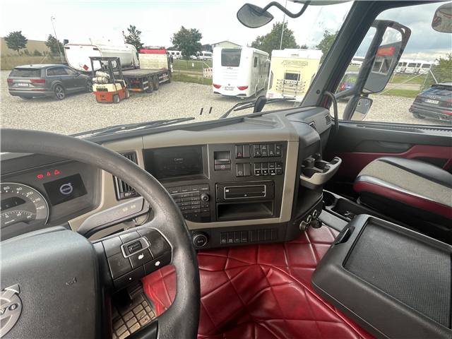 Volvo Model FM 6x2/4