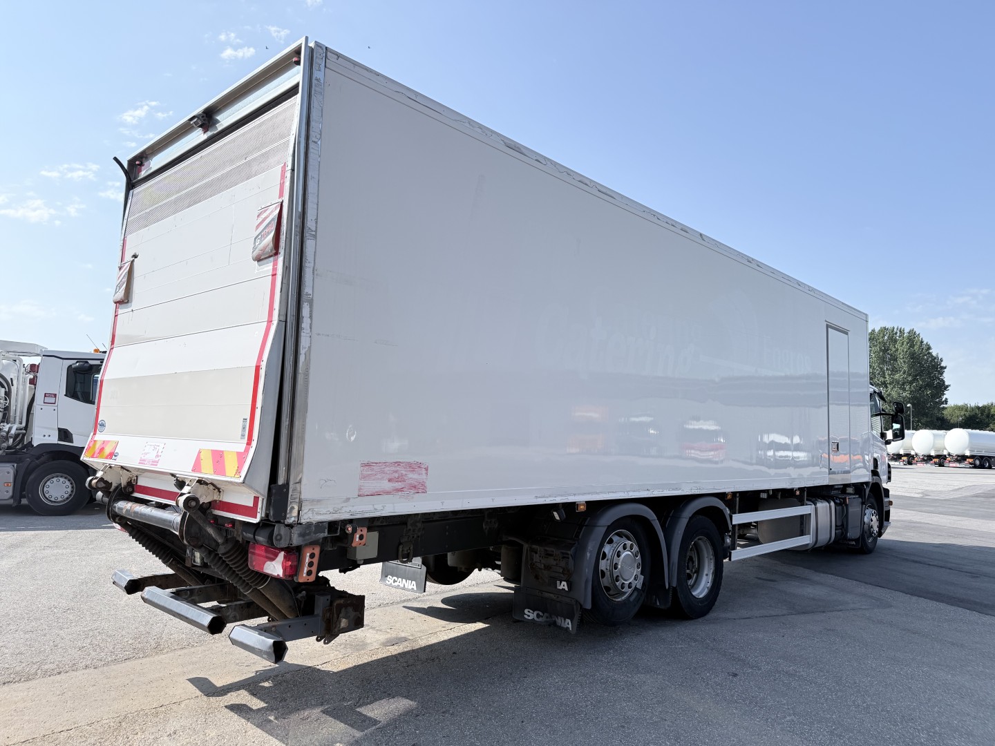 Scania P320 6x2*4 Carrier Supra 1250 Mt 9.80 m. kasse