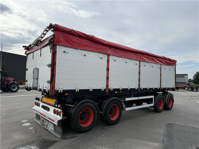 NOPA 32 t. 4 akslet Tipanhænger