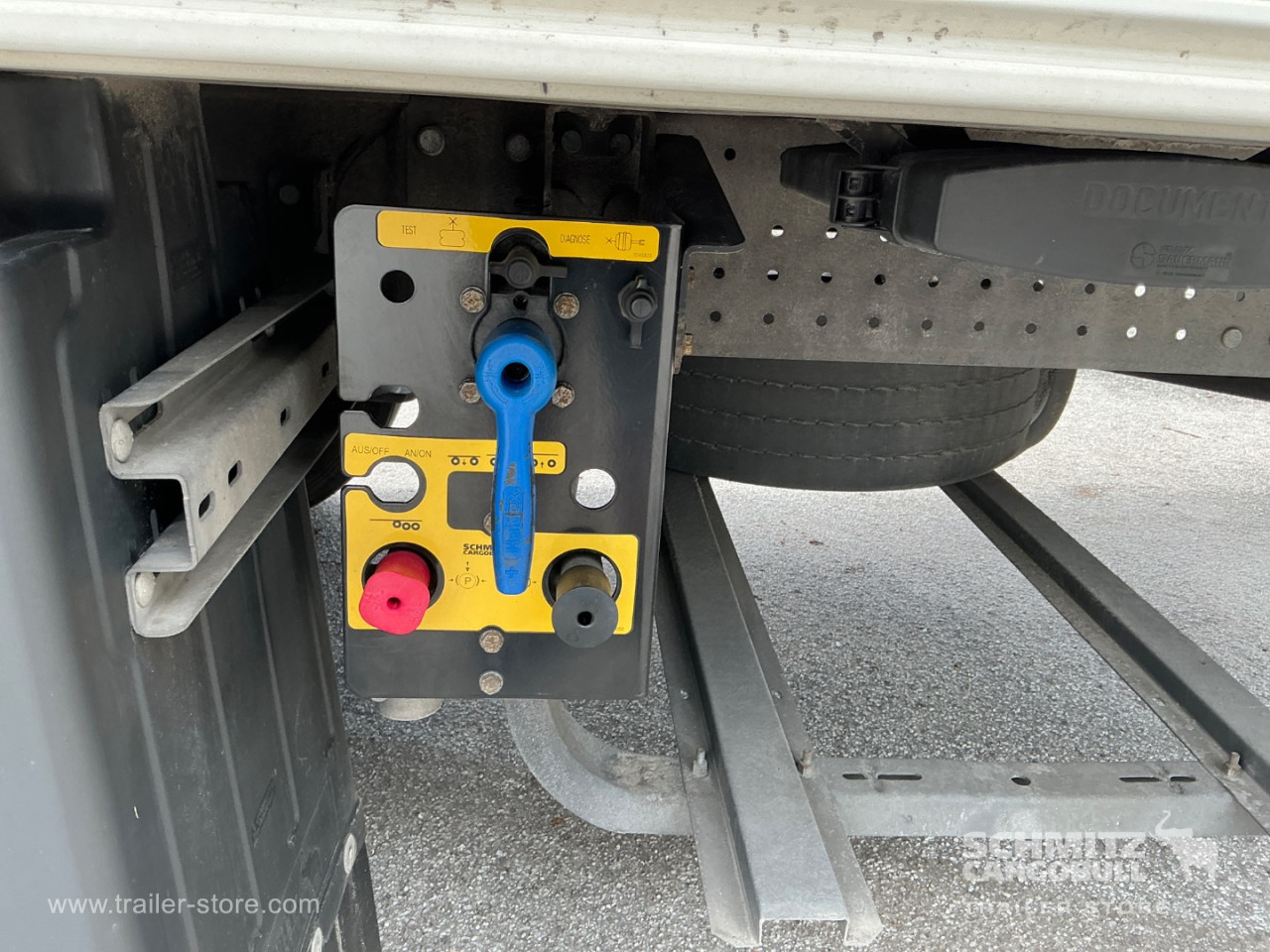 Schmitz Semi Reefer Meat hanging system