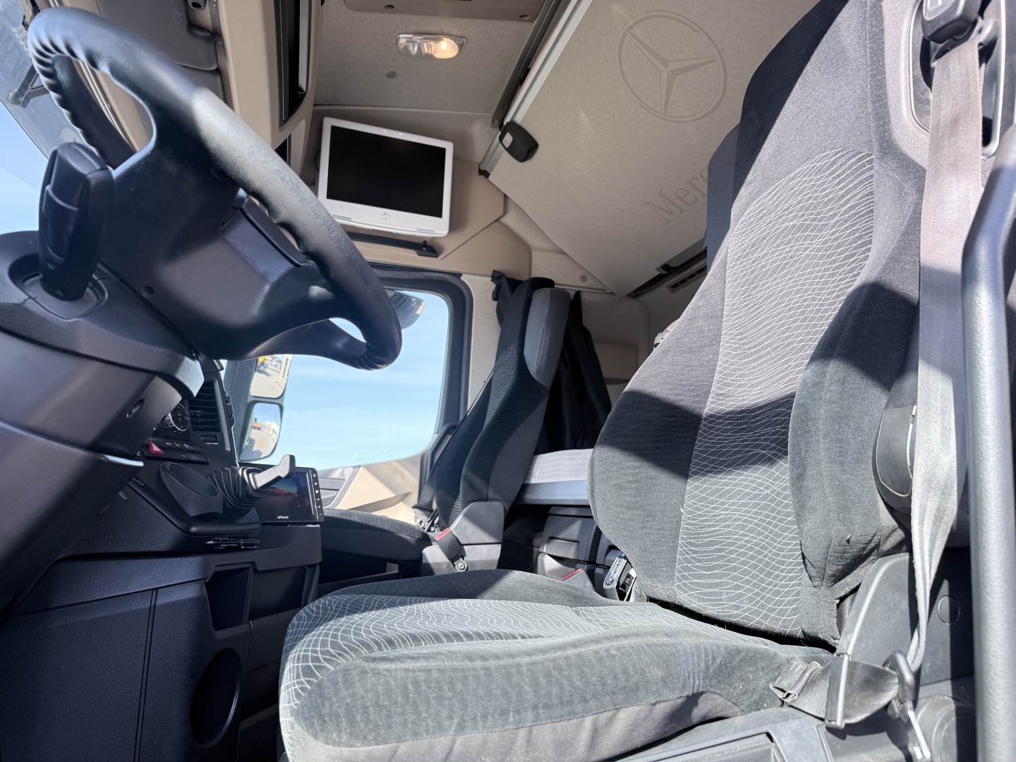 Mercedes Arocs 3253 8x2*6 Euro 6 Chassis