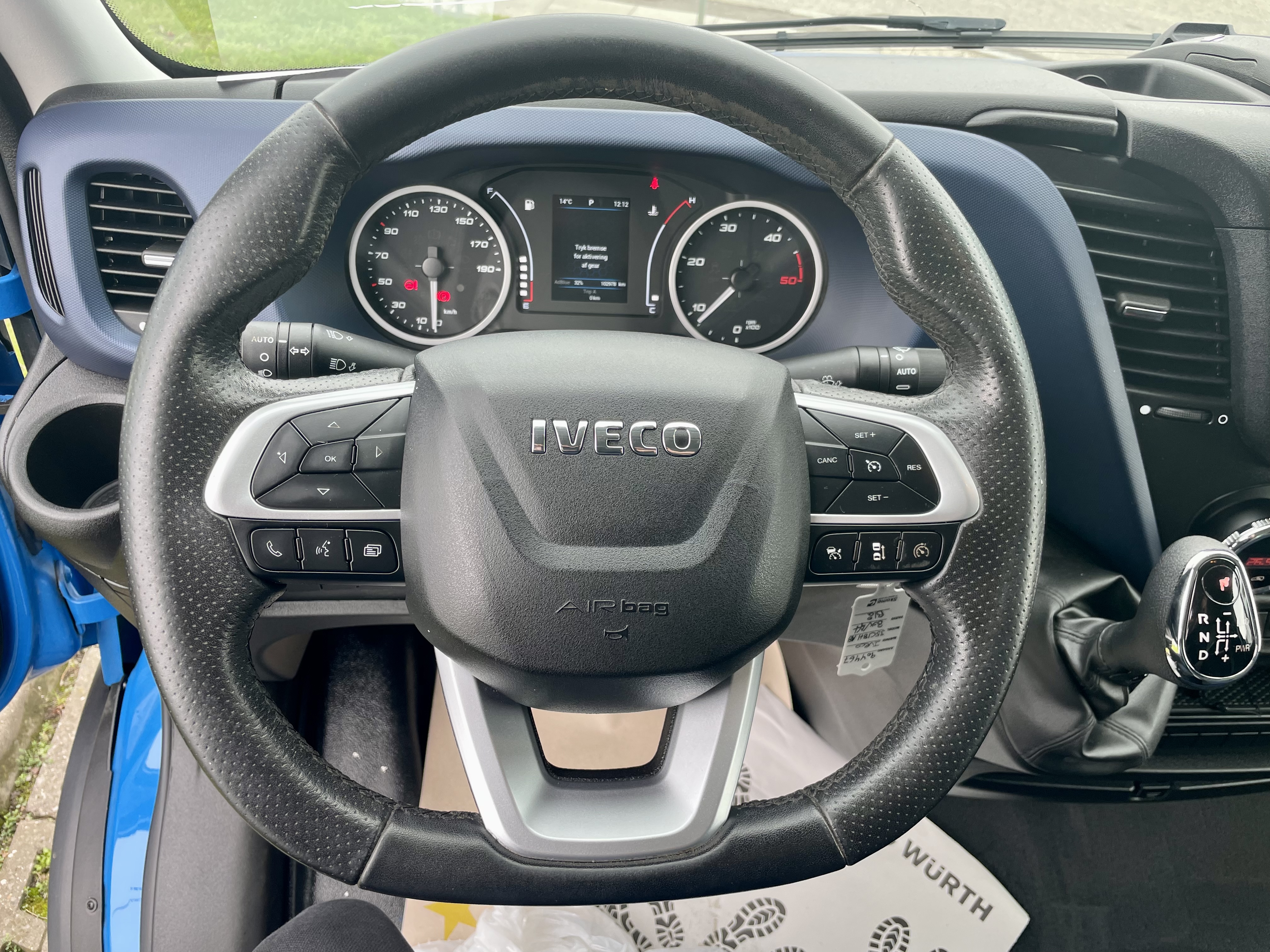Iveco 35C18HA8 Box/lift