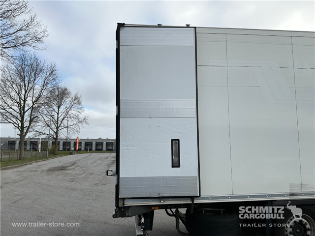 Schmitz Semi Reefer Meat hanging system