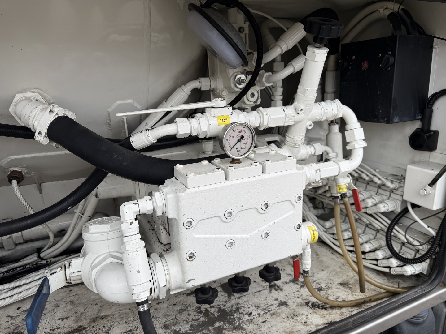 Volvo FM420 6x2*4 EEV Interconsult 12.700 l. Rustfri