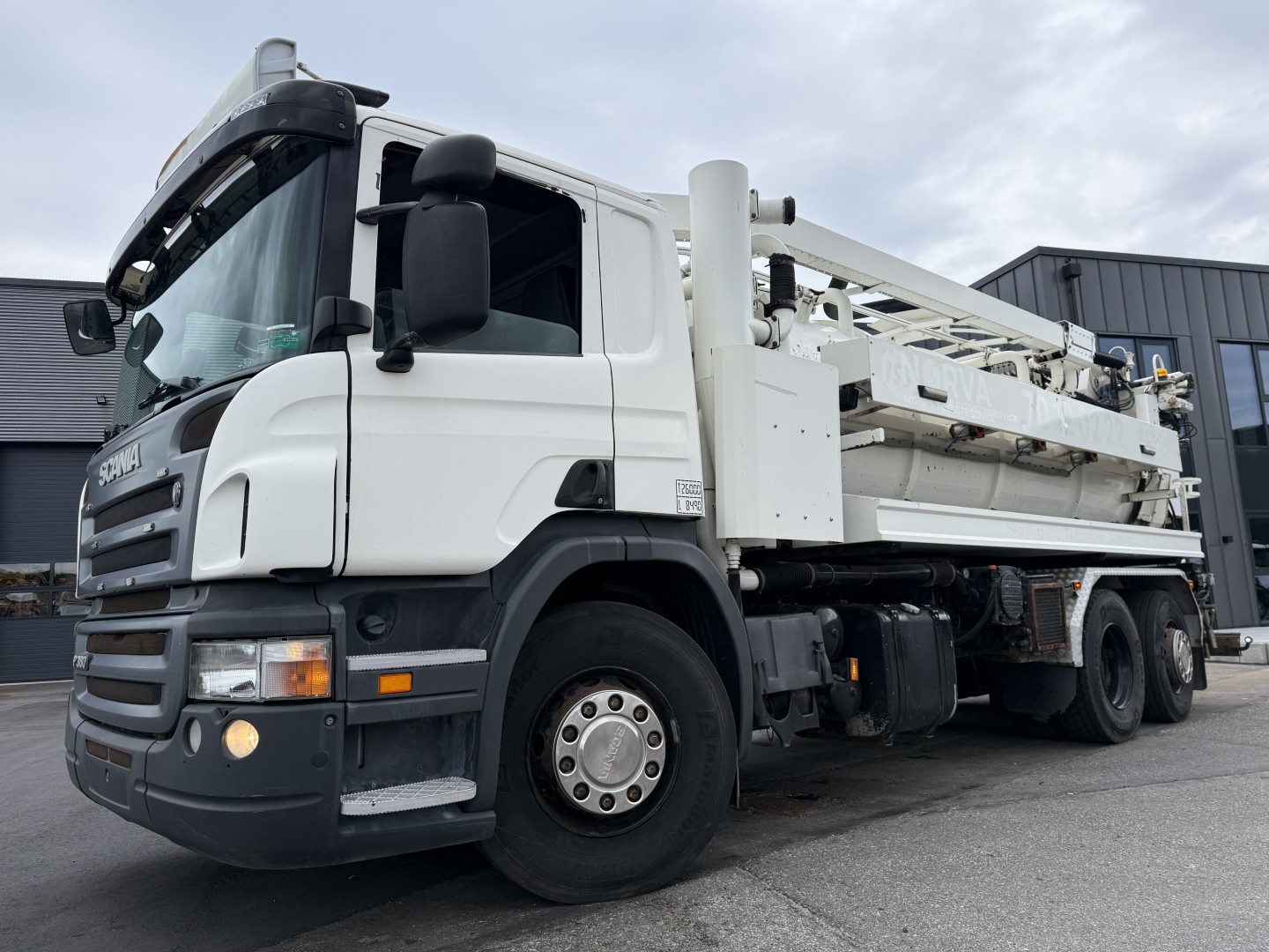 Scania P380 LB6x2*4 Hvidtved Larsen FlexLine 310