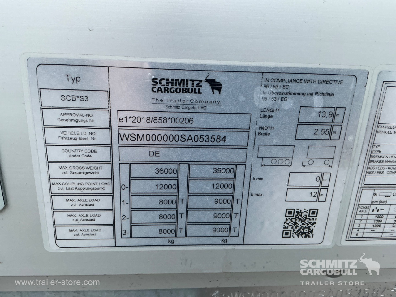 Schmitz Semi Curtainsider Mega
