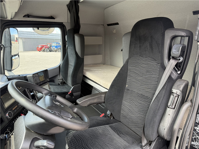 Mercedes Arocs 3251 8x4*4 Multilift kroghejs