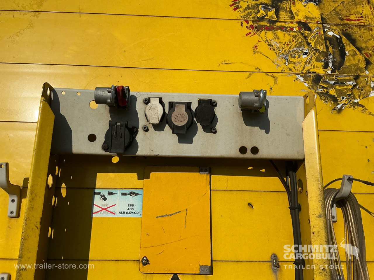 Schmitz Semi Curtainsider Mega