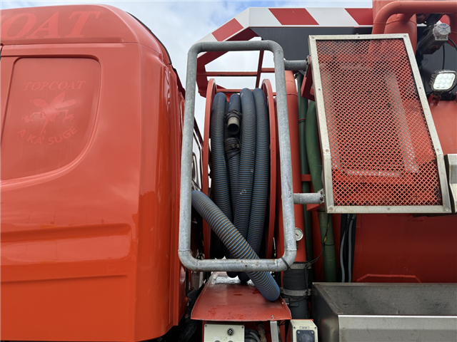 Scania P94/260 4x2 NZ SLS590 Kombi 8.400 l.