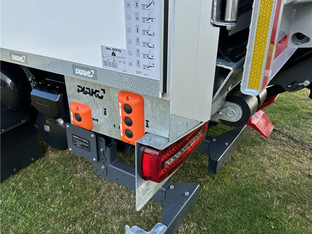 Piako - EMS1/EMS2 Fragtmandstrailer med lift & sideåbning med VBG Træk og Dolly.