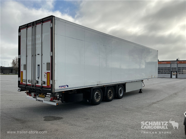 Schmitz Semi Reefer Meat hanging system