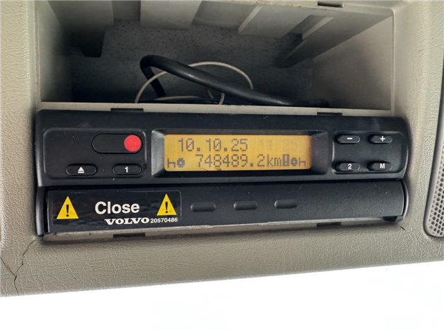 Volvo FM9/380 6x2*4 Dyretransport