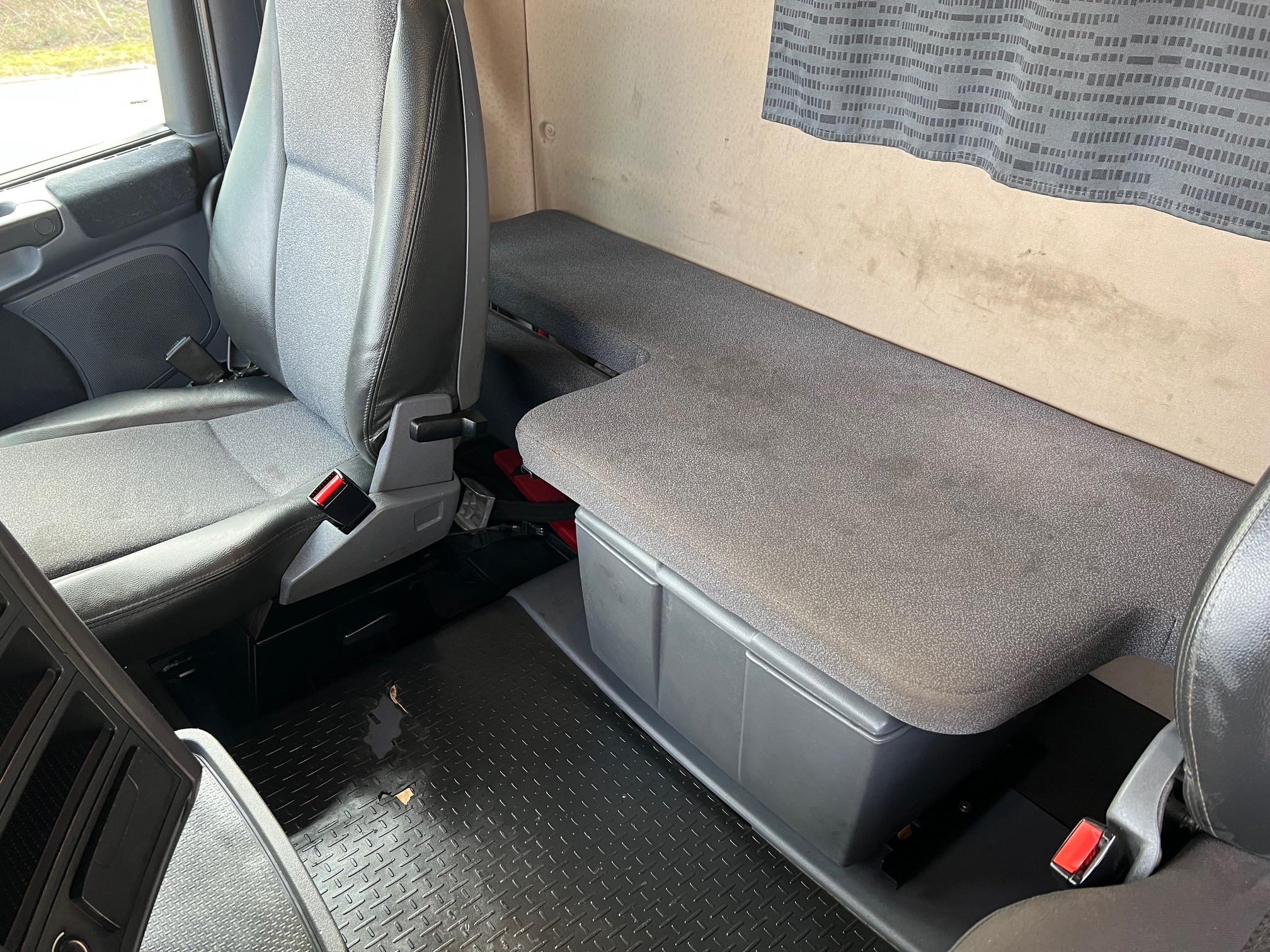 Scania R500 8X4 med HMF hejs og HMF 1560 K5 kran