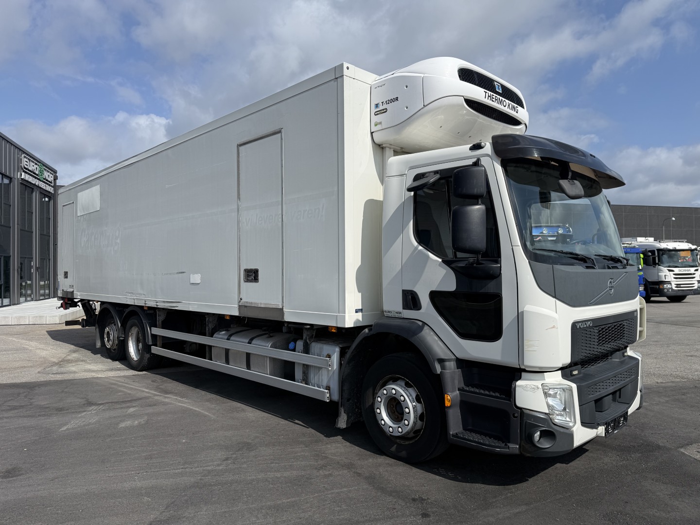 Volvo FE320 6x2*4 Thermo King T-1200R Spectrum 9,80 m. Kølekassse