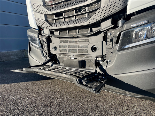 Iveco S-WAY AD190S34-E6e/FP Stillads