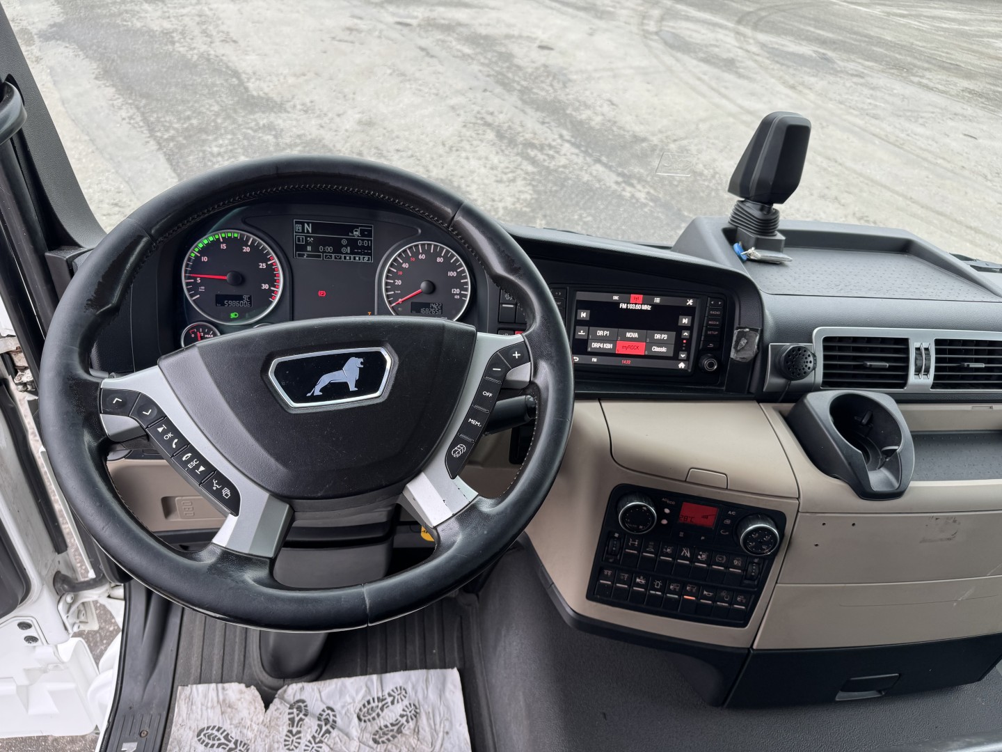 MAN TGS 26.360 6x2*4 Carrier Supra 1250 Mt