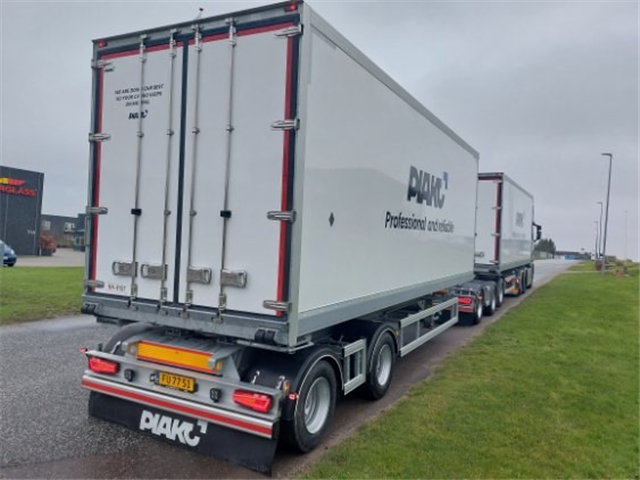 Piako 2 & 3 - Akslet Linktrailere med Dobbeltstock og fuld sideåbning sælges.