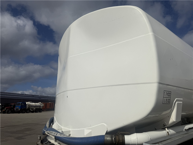 HMK Bilcon 27.000 l. ADR 5 rum