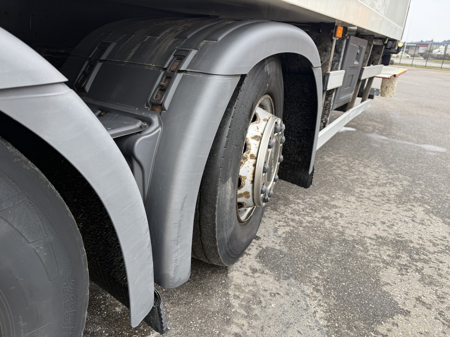 Scania P320 6x2*4 Carrier Supra 1250 Mt 9.50 m. kasse