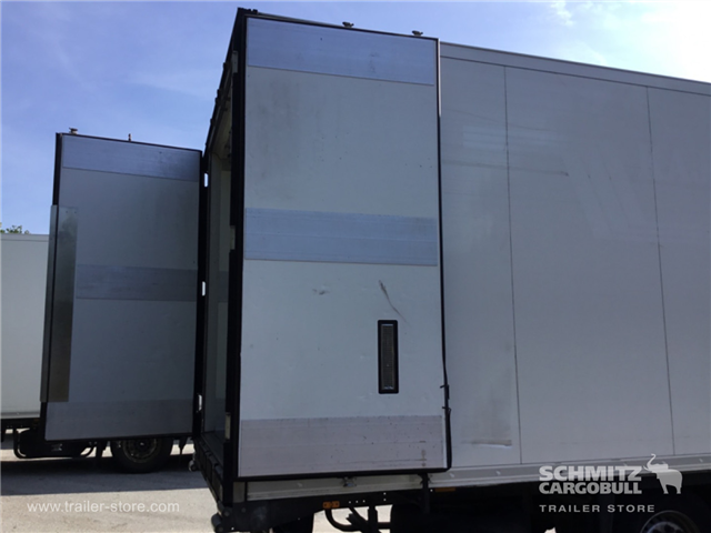 Schmitz Semi Reefer Meat hanging system