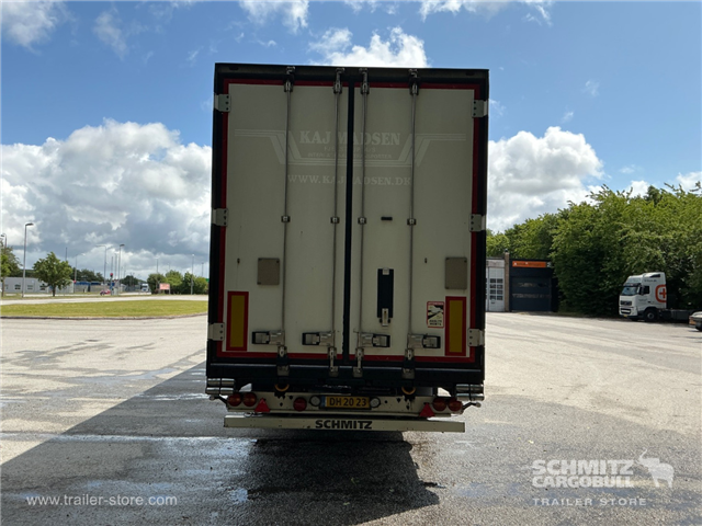 Schmitz Semi Reefer Meat hanging system