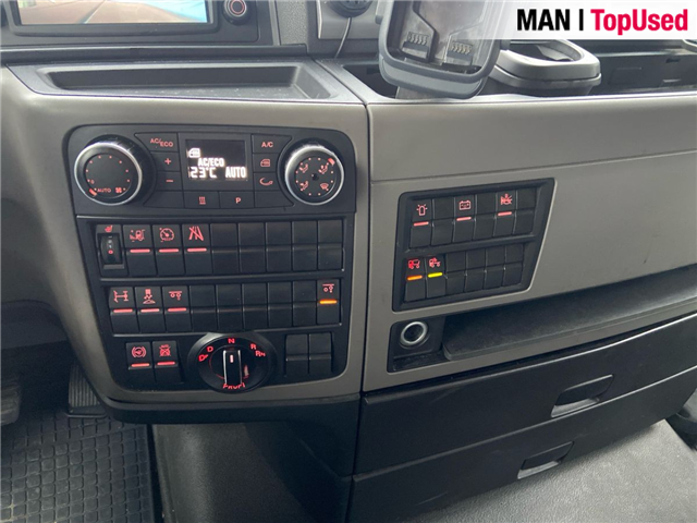 MAN TGX 26.470 6X2-2 LL