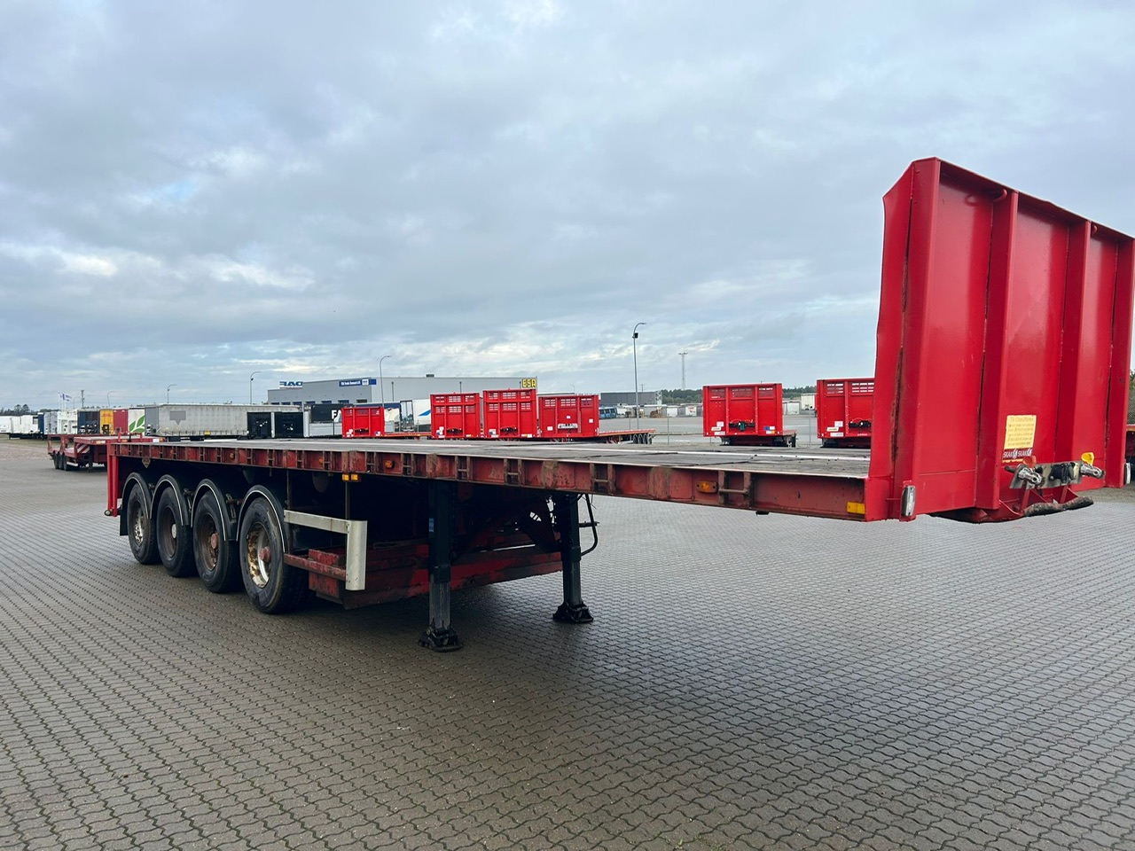 Broshuis Flatbed m. Udtræk