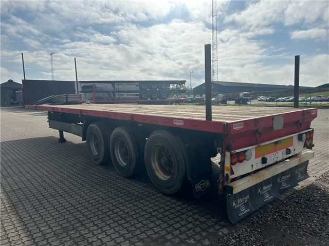Pacton 3 aks. flatbed