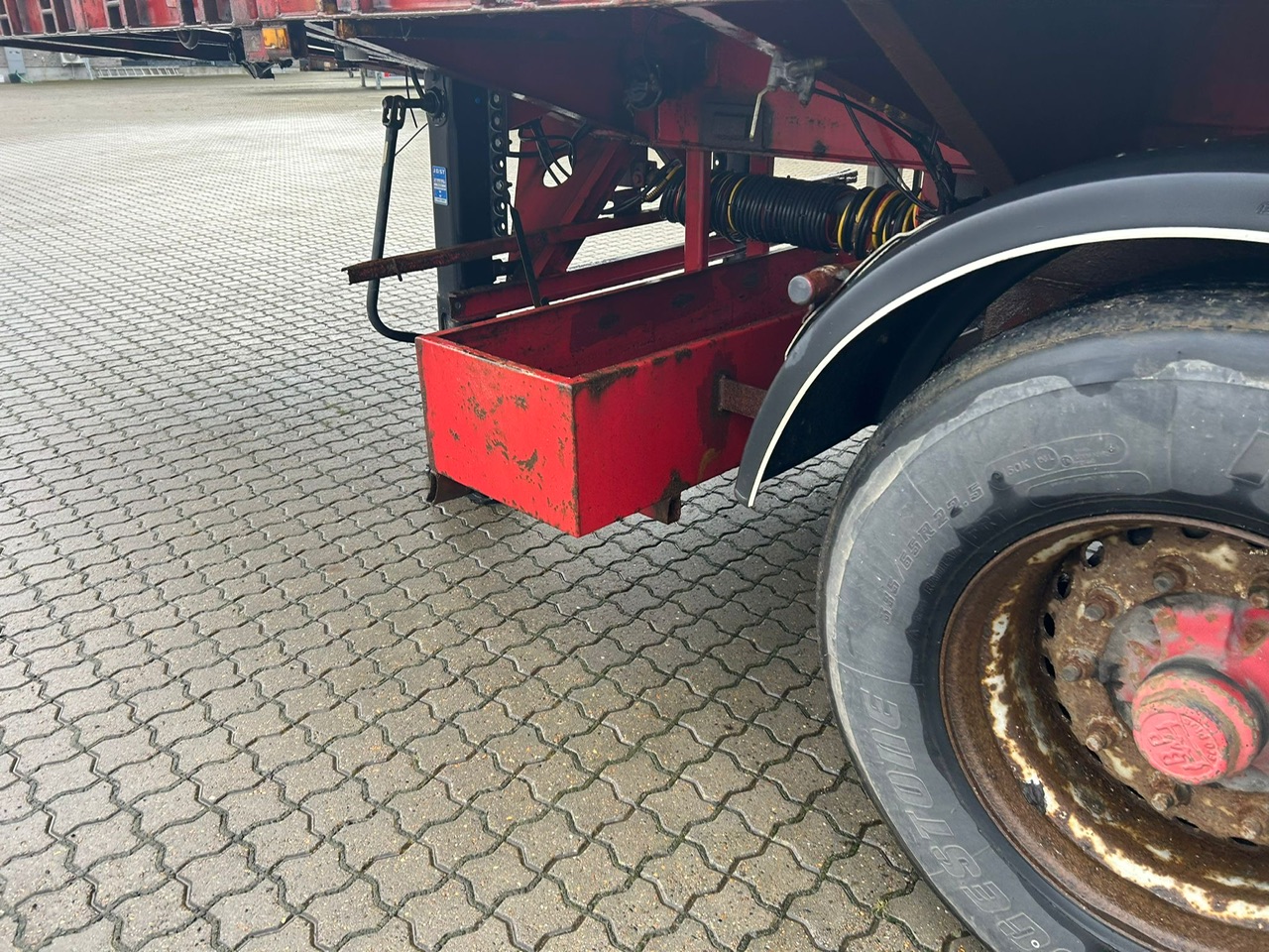 Broshuis Flatbed m. Udtræk
