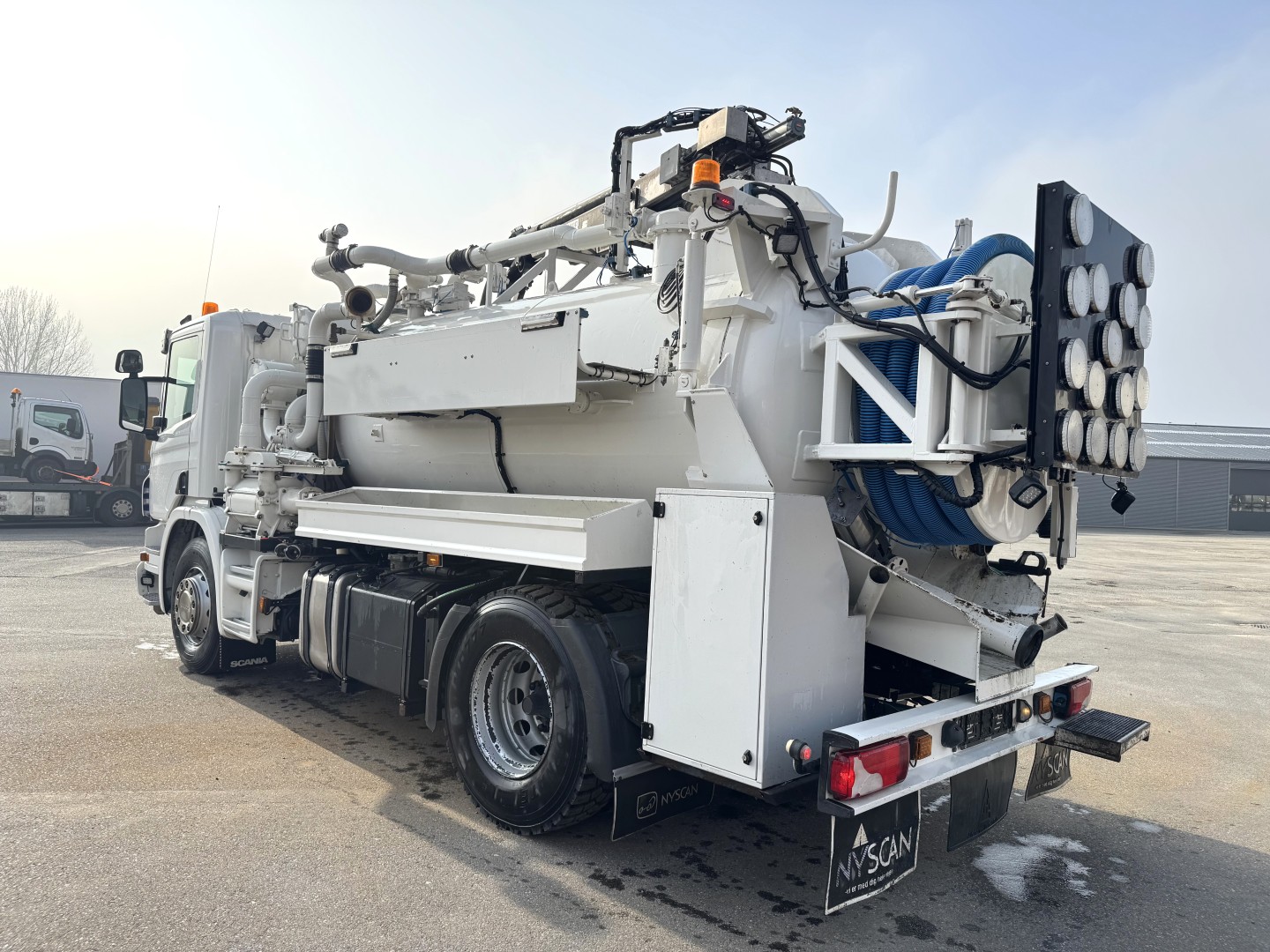 Scania P320 4x2 Hvidtved Larsen 7000 L Kombi