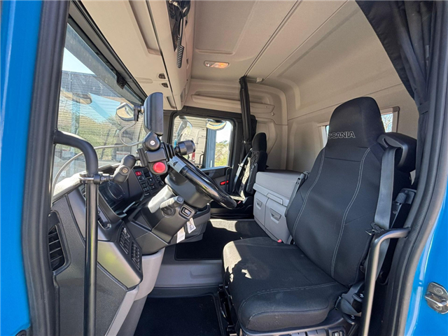 Scania R 520 B8x2/*6NB Hooklift