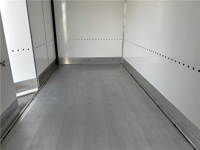 Piako Hejselads - Fragtopbygning med fuld sideåbning og fuld pallebredde.