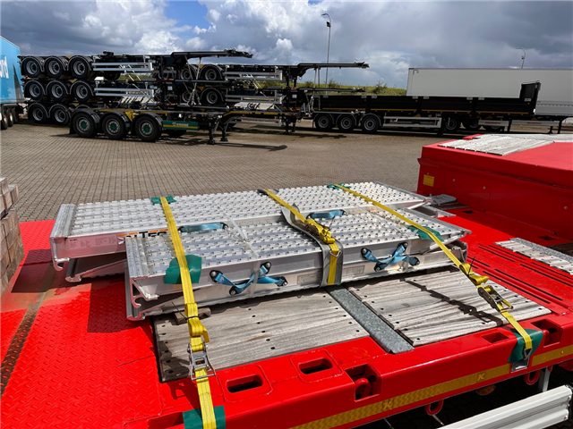 Kässbohrer SLA J4, udtrækkelig Maskintrailer