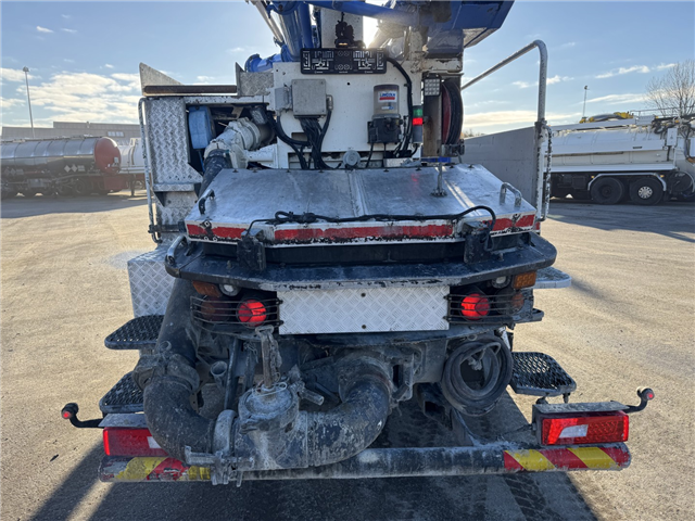 Scania P410 6x4 Liebherr THP 140 H 24 M4 XH Betonpumpe