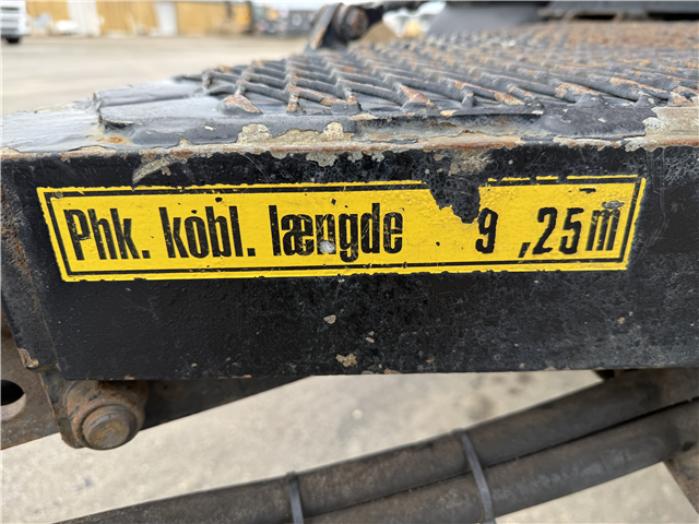 Skelhøje SVF P324 24 t. akslet Tipanhænger