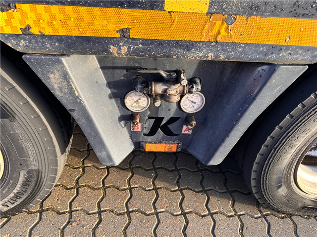 Kässbohrer SLL-2, Udtrækkelig, Tvangsstyring Nedbygget med seng