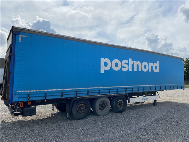 Krone Gardin trailer m. oprestående lift