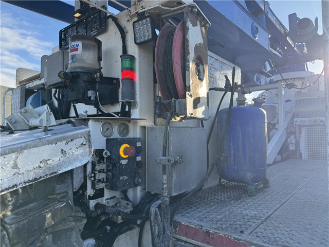 Scania P410 6x4 Liebherr THP 140 H 24 M4 XH Betonpumpe